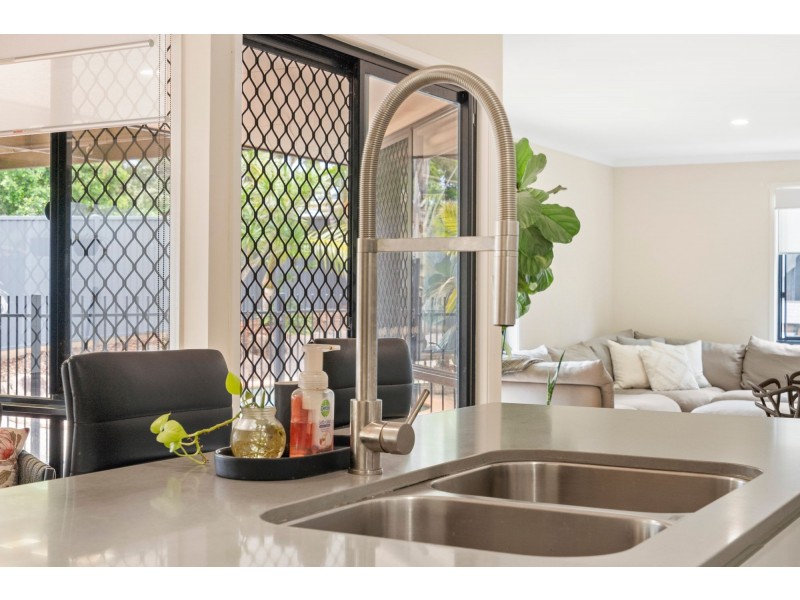 24 Johnson Parade, Ormeau Hills QLD 4208