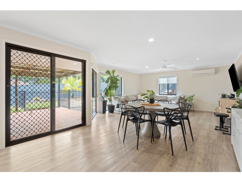 24 Johnson Parade, Ormeau Hills QLD 4208