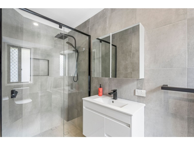 24 Johnson Parade, Ormeau Hills QLD 4208