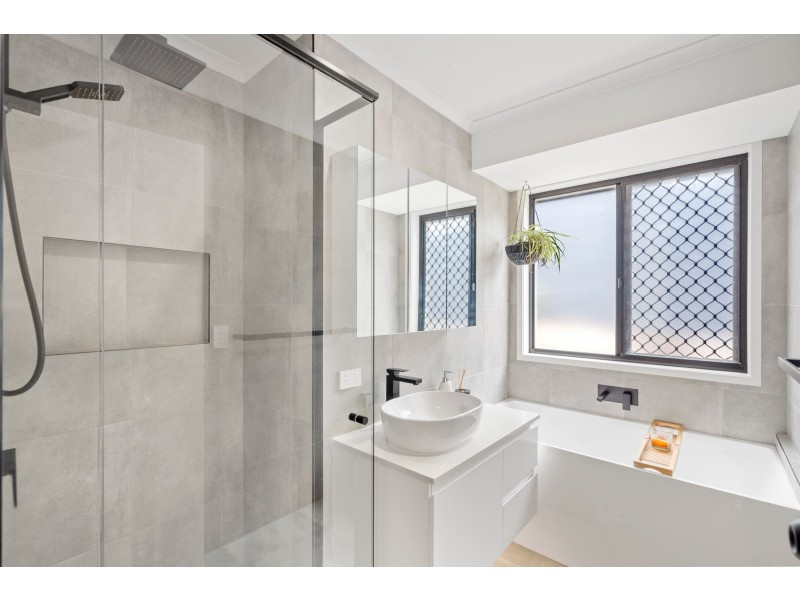 24 Johnson Parade, Ormeau Hills QLD 4208