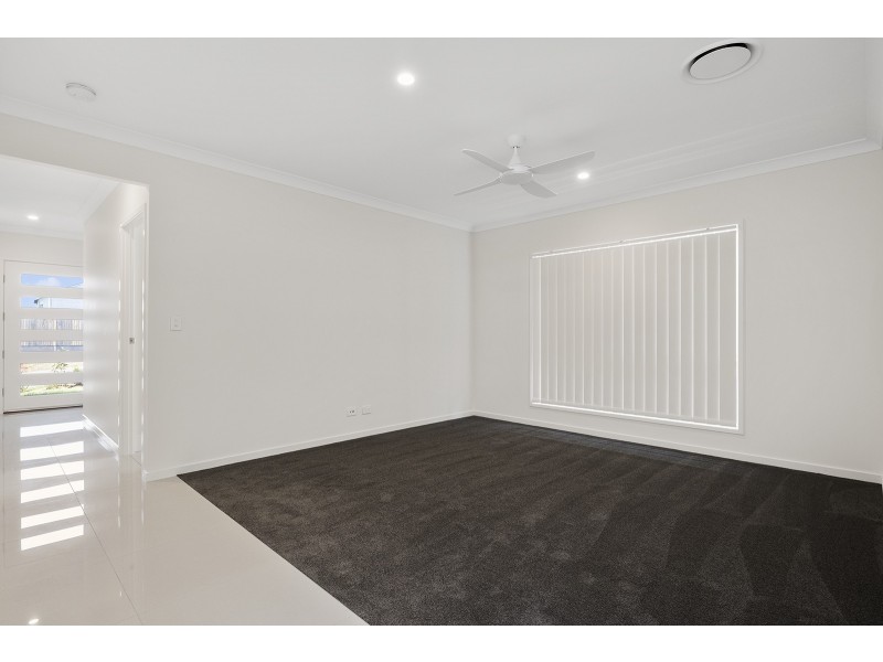 74 Mccreadie Road, Ormeau Hills QLD 4208