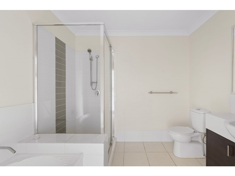 8/2 Bundy Court, Pimpama QLD 4209