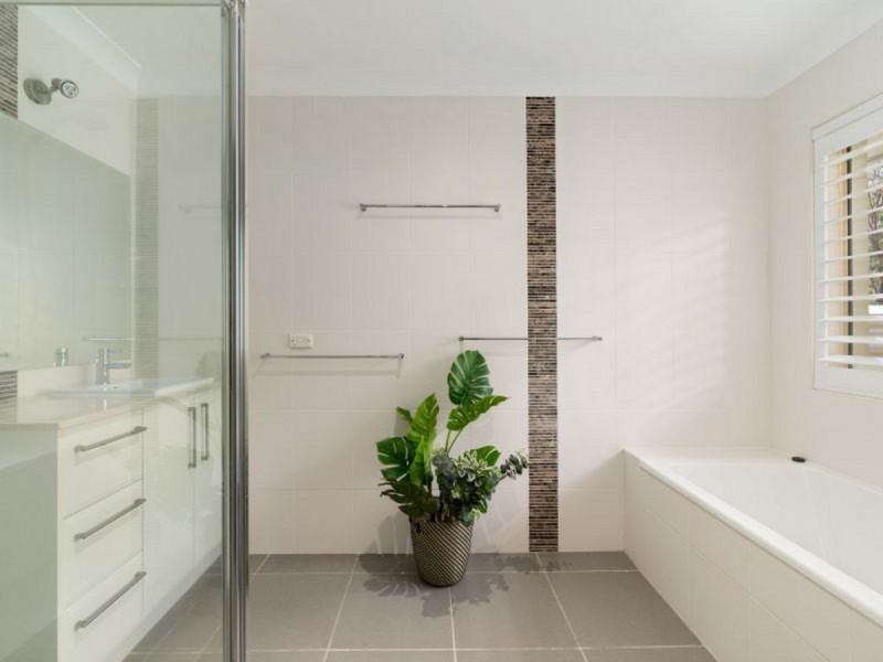 6 Beaton Court, Ormeau QLD 4208