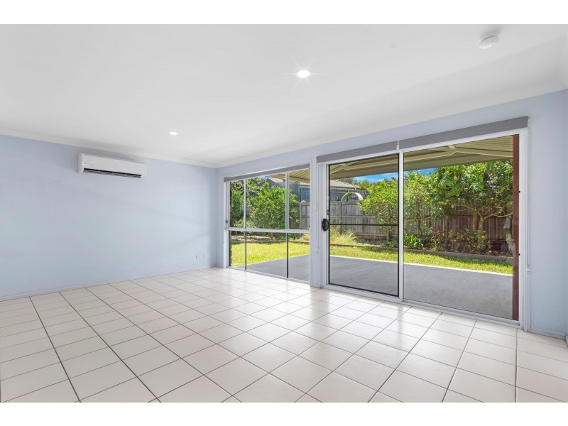8 Ferncliffe Street, Upper Coomera QLD 4209