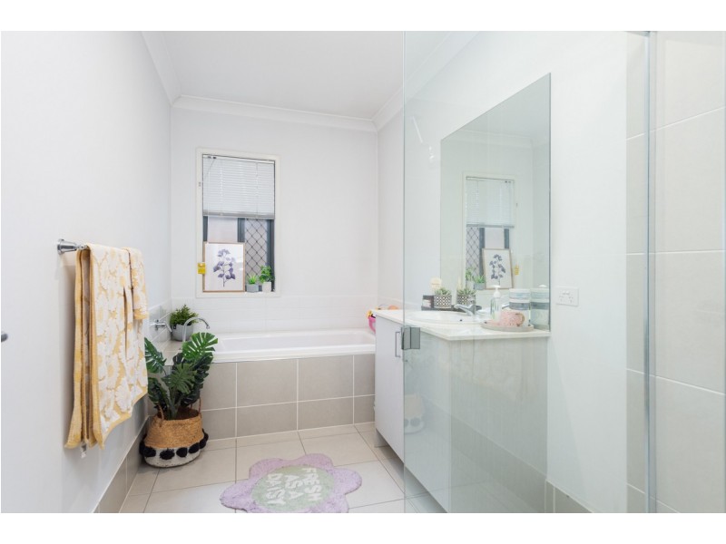 46 Oakover Avenue, Ormeau Hills QLD 4208