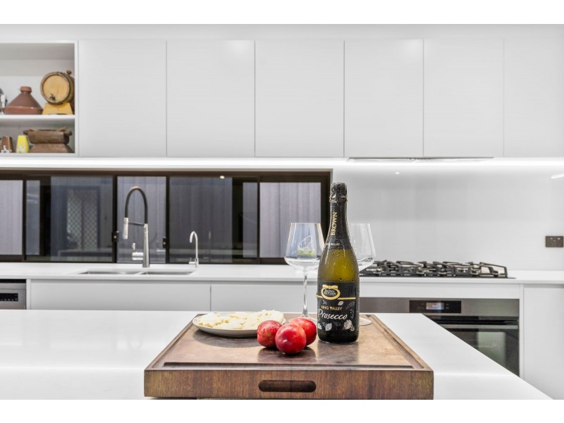 77 Ormeau Ridge Road, Ormeau Hills QLD 4208