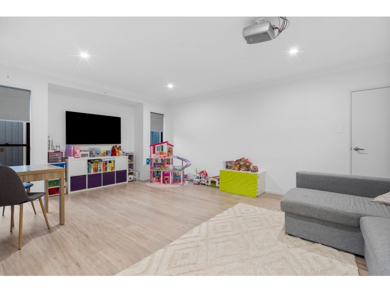 77 Ormeau Ridge Road, Ormeau Hills QLD 4208