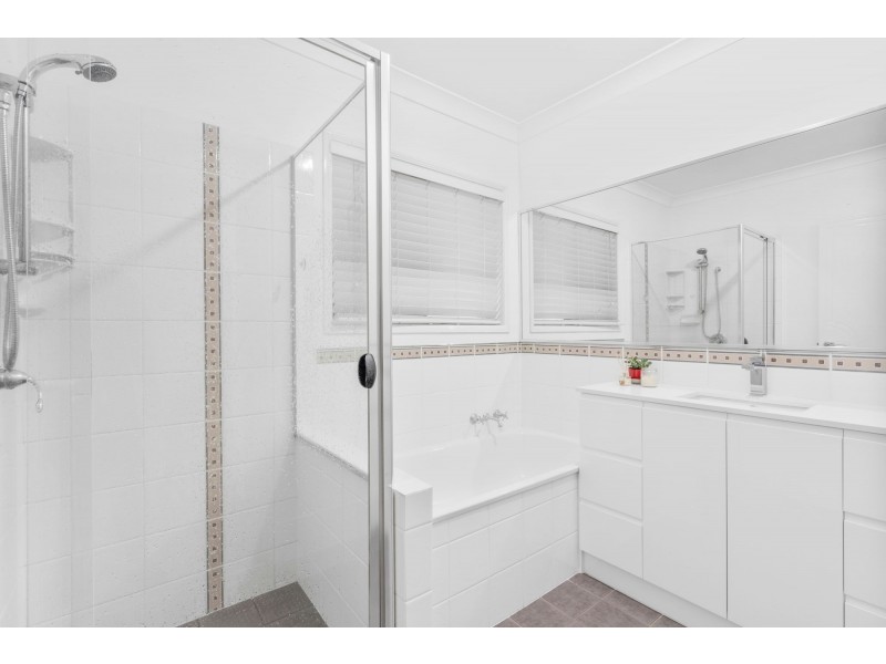 77 Ormeau Ridge Road, Ormeau Hills QLD 4208