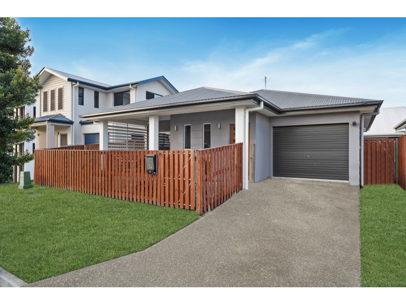 8 Arbon Street, Holmview QLD 4207