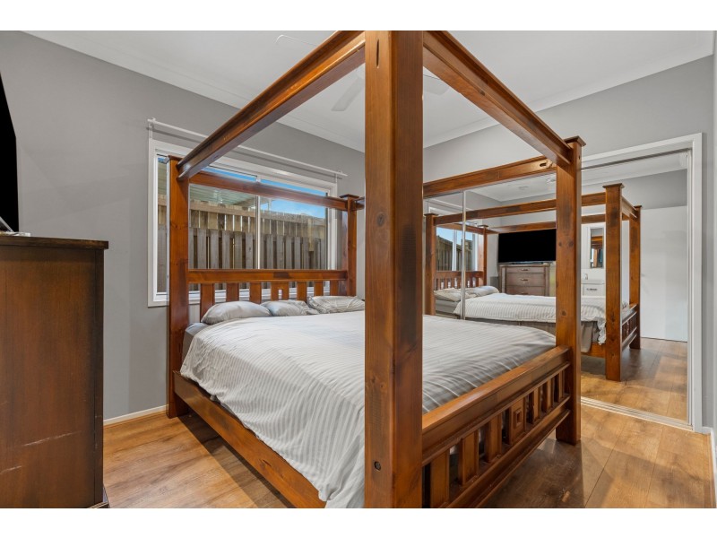 8 Arbon Street, Holmview QLD 4207