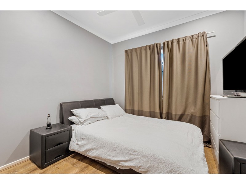 8 Arbon Street, Holmview QLD 4207