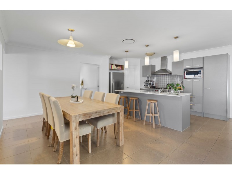 18 Olivevale Street, Ormeau QLD 4208