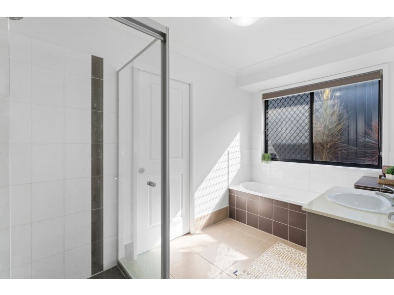 18 Olivevale Street, Ormeau QLD 4208