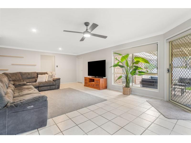 69 Gawain Drive, Ormeau QLD 4208