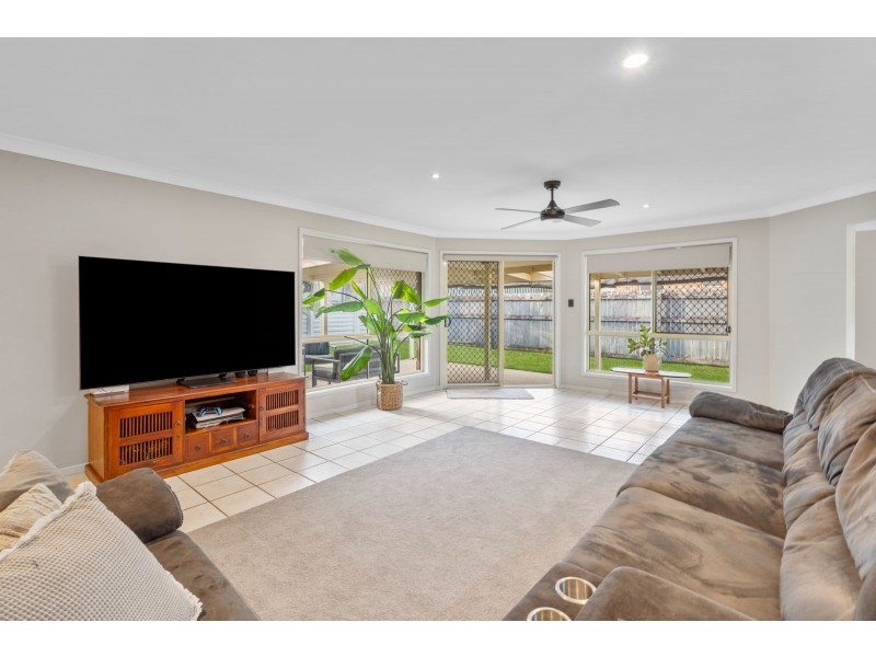 69 Gawain Drive, Ormeau QLD 4208