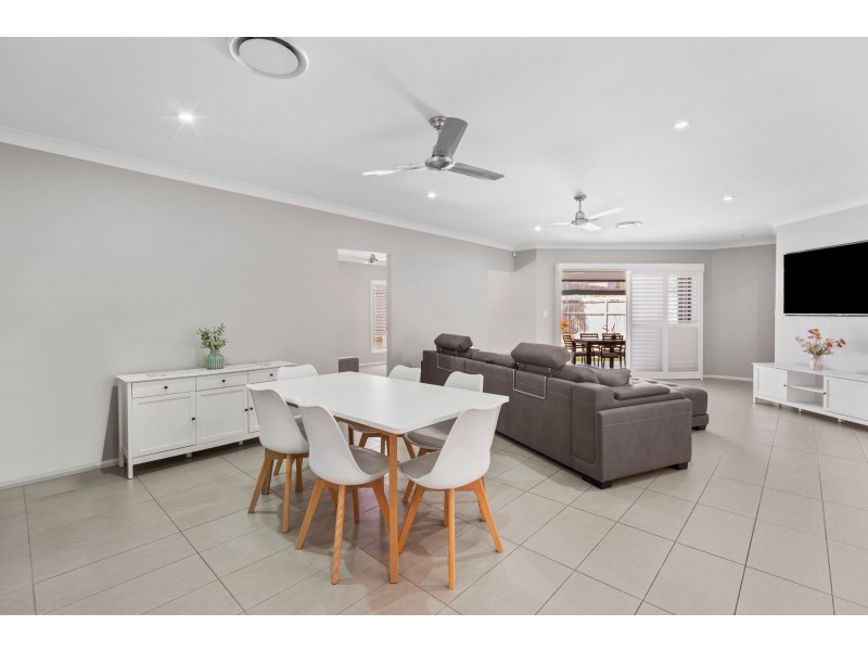 11 Ludlow Crescent, Ormeau Hills QLD 4208