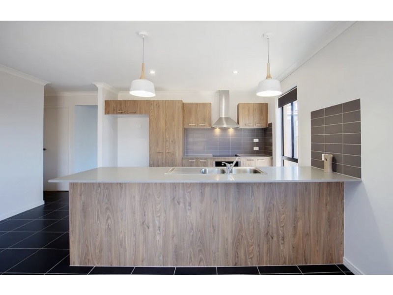 79 Arrowsmith Crescent, Ormeau Hills QLD 4208