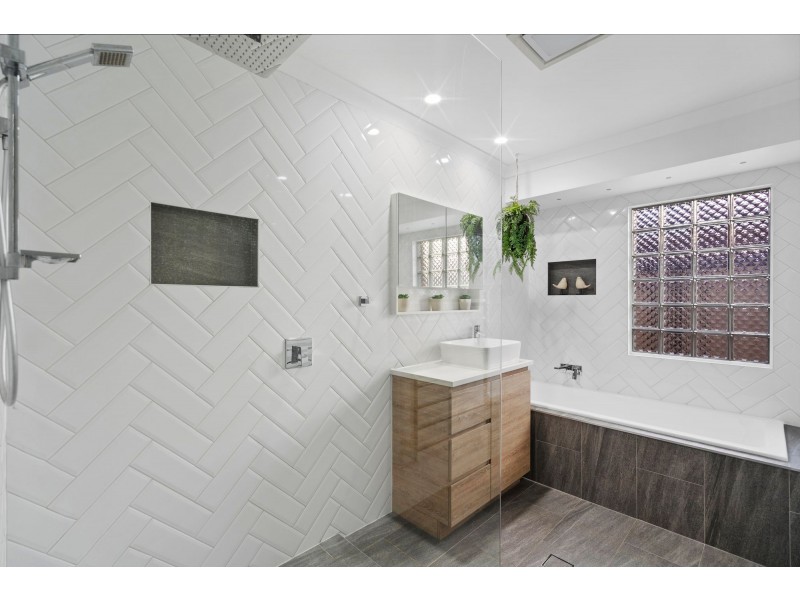 1 Carob Court, Ormeau QLD 4208