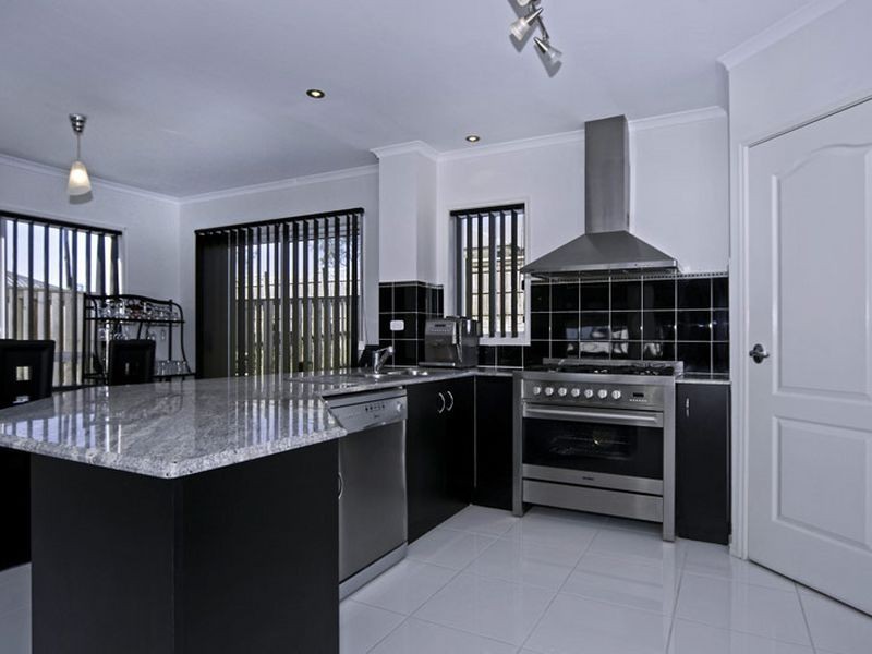 27 Maidenwell Rd, Ormeau QLD 4208