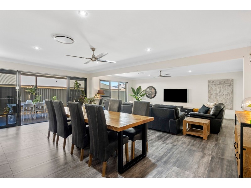 23 Summerlea Crescent, Ormeau QLD 4208