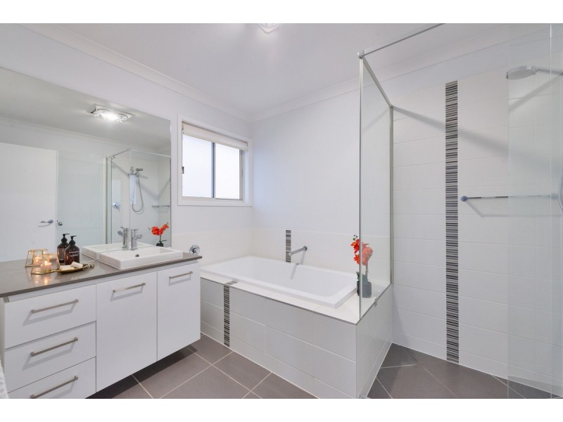 47 Penneshaw Crescent, Ormeau QLD 4208