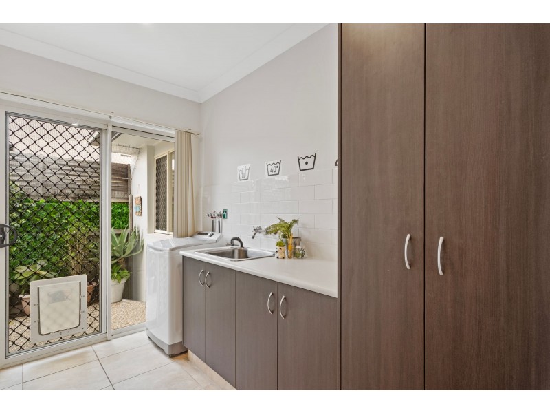 1 Pincally Crescent, Ormeau QLD 4208