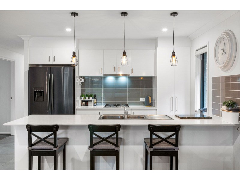 92 Mccreadie Road, Ormeau Hills QLD 4208