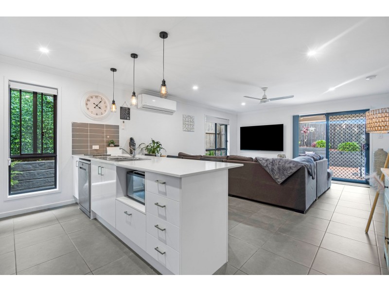 92 Mccreadie Road, Ormeau Hills QLD 4208