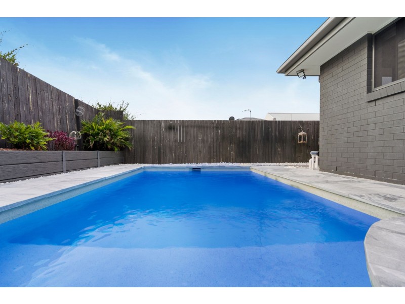 92 Mccreadie Road, Ormeau Hills QLD 4208