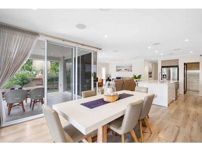 61 Whitsunday Circuit, Pimpama QLD 4209