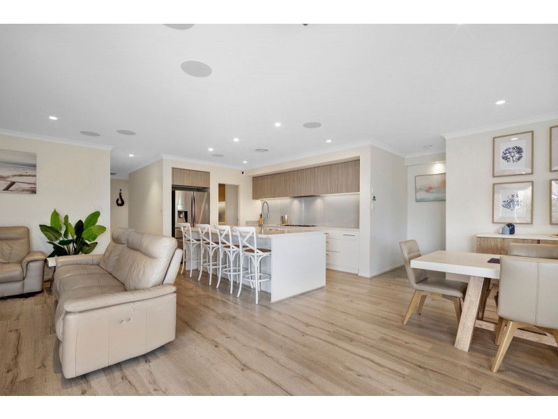 61 Whitsunday Circuit, Pimpama QLD 4209