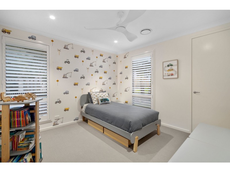 61 Whitsunday Circuit, Pimpama QLD 4209