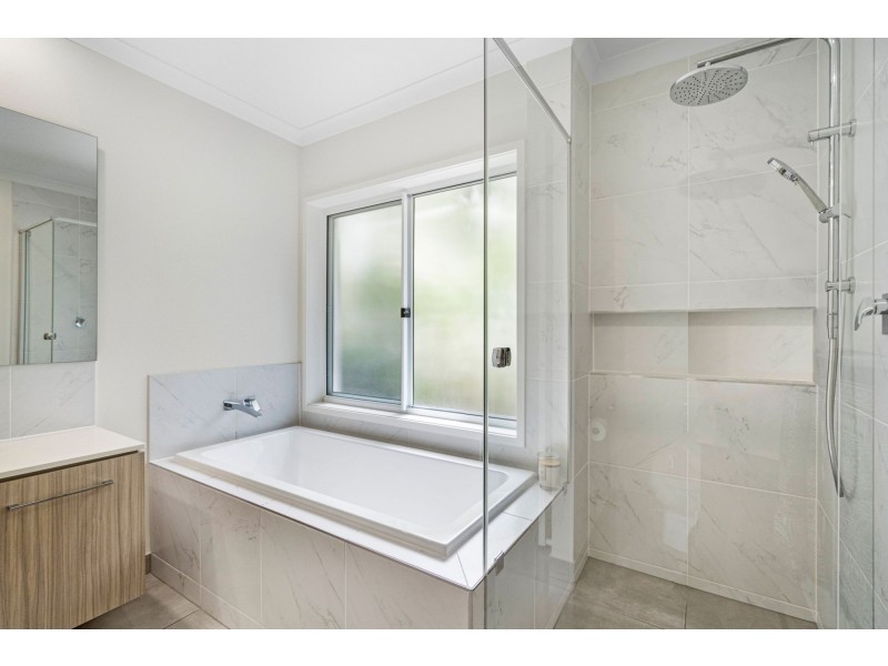 61 Whitsunday Circuit, Pimpama QLD 4209
