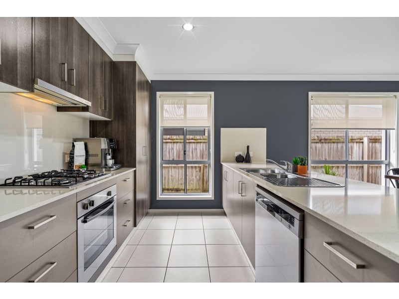 32 Landsdowne Drive, Ormeau Hills QLD 4208