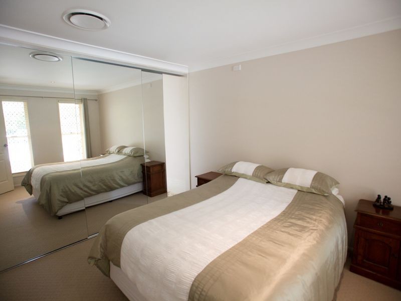 16 Leawarra Drive, Loganholme QLD 4129
