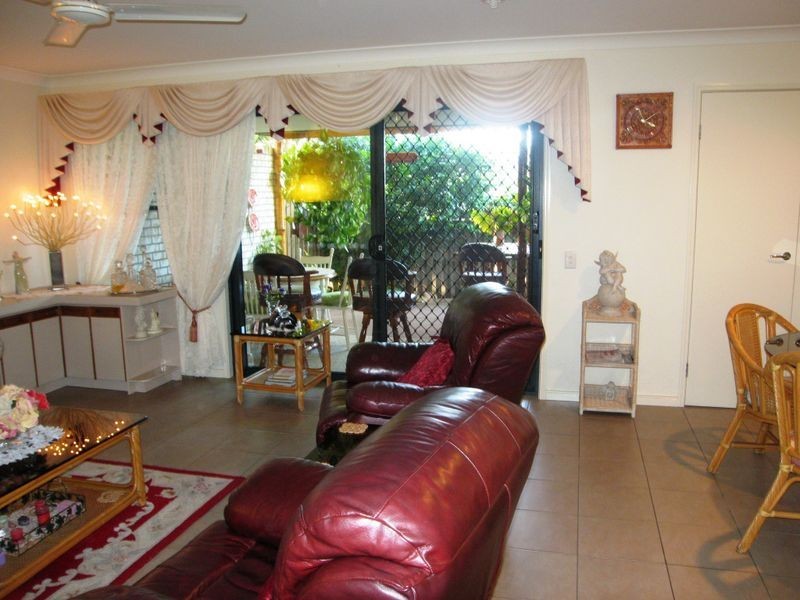 2/18 Winston Way, Pimpama QLD 4209