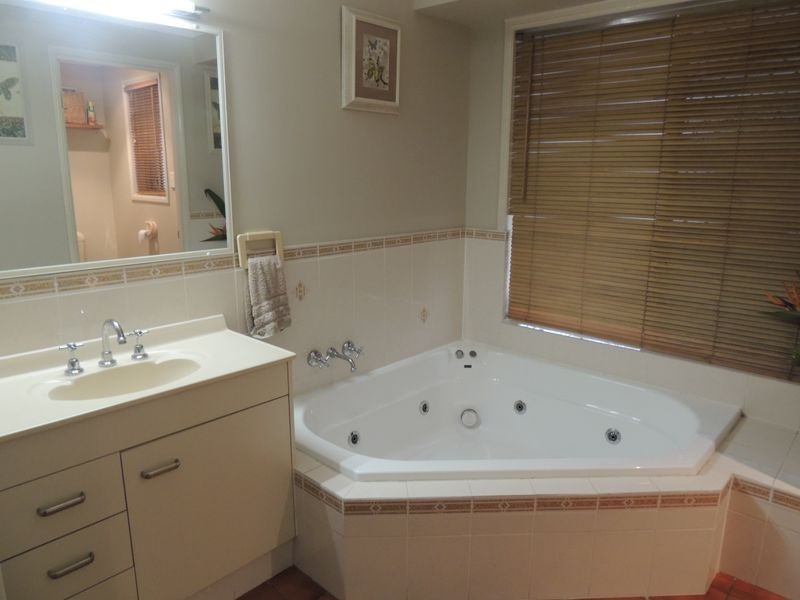 4 Arthur Way, Ormeau QLD 4208