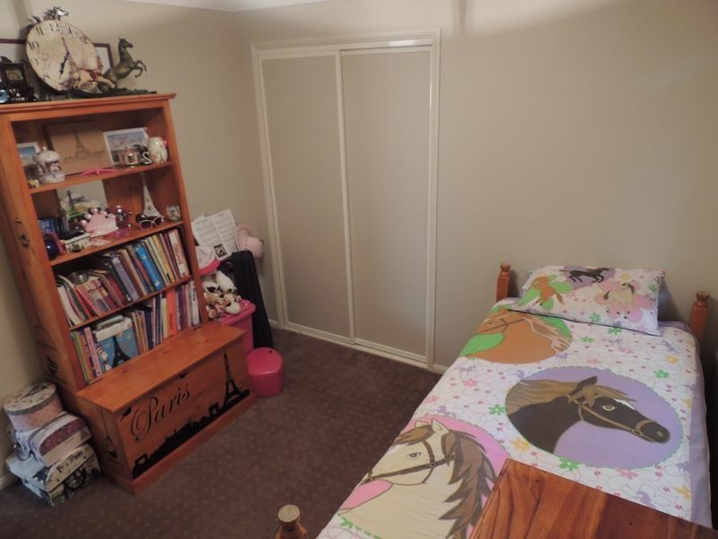 4 Arthur Way, Ormeau QLD 4208