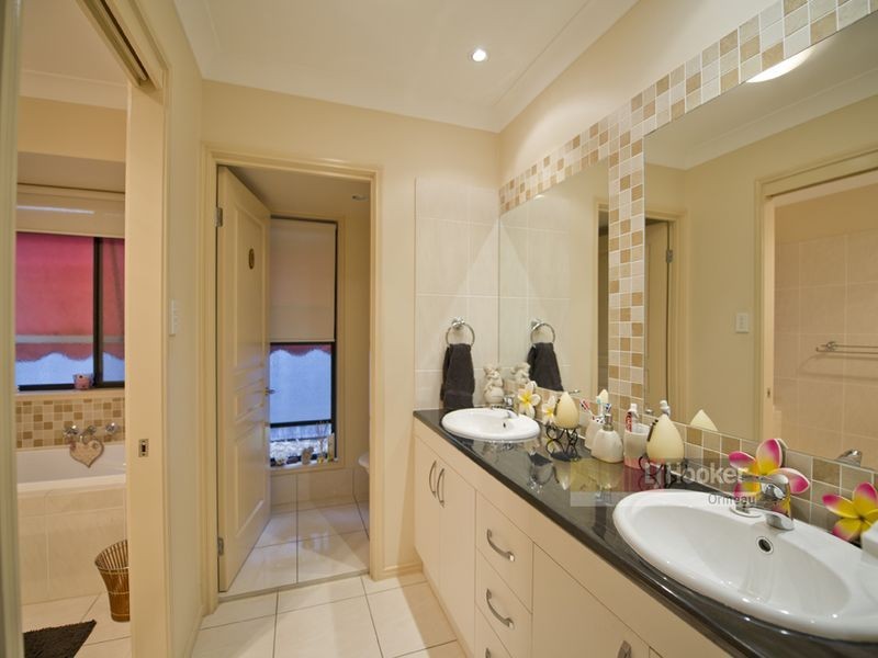 3 Emmaville Crescent, Ormeau QLD 4208