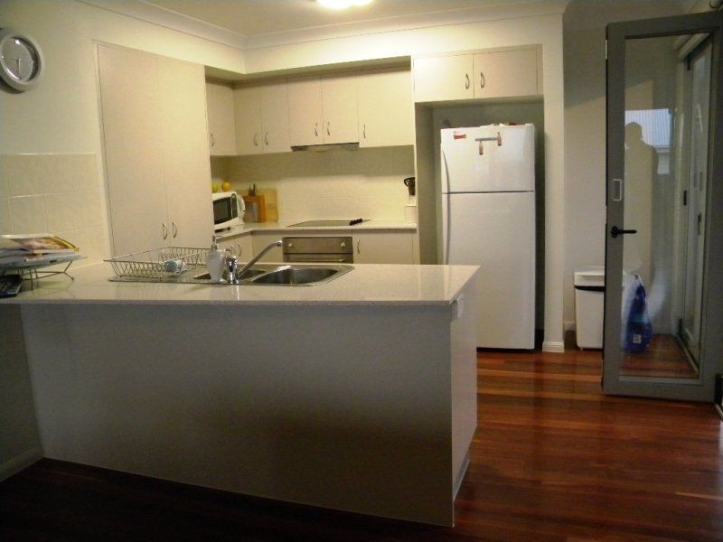 2/1852 Gold Coast Highway, Burleigh Heads QLD 4220