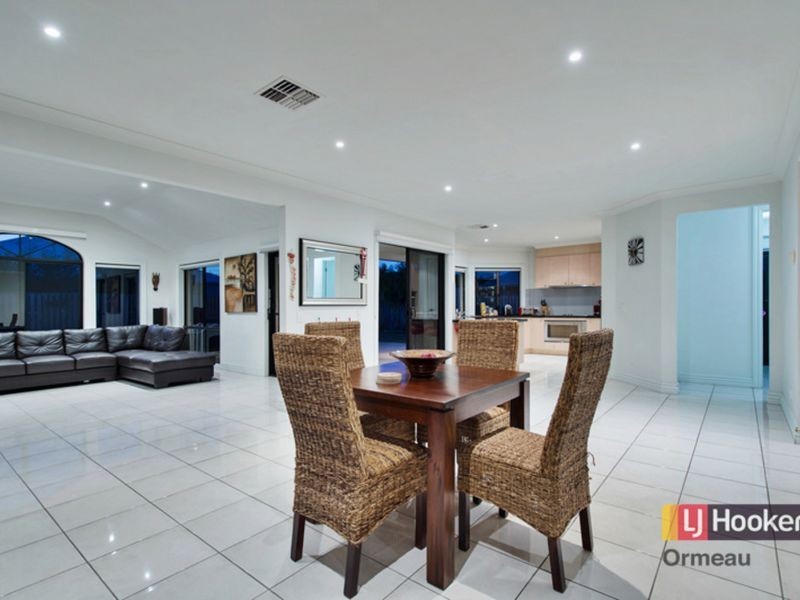 19 Pincally Crescent, Ormeau QLD 4208