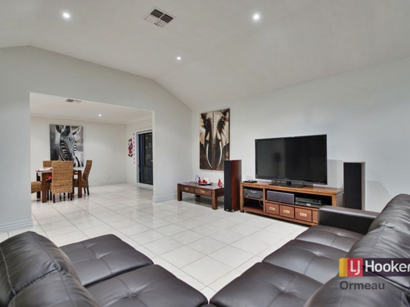 19 Pincally Crescent, Ormeau QLD 4208