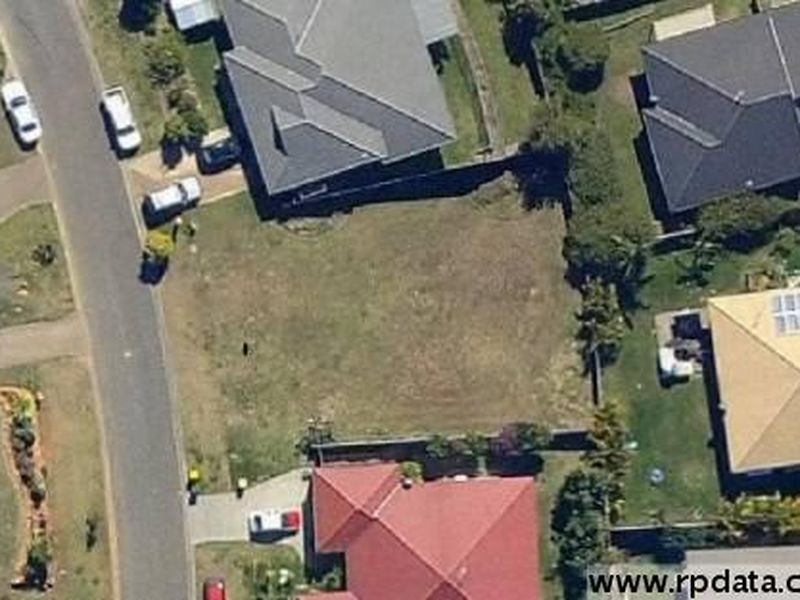 42 Bluetail Crescent, Upper Coomera QLD 4209