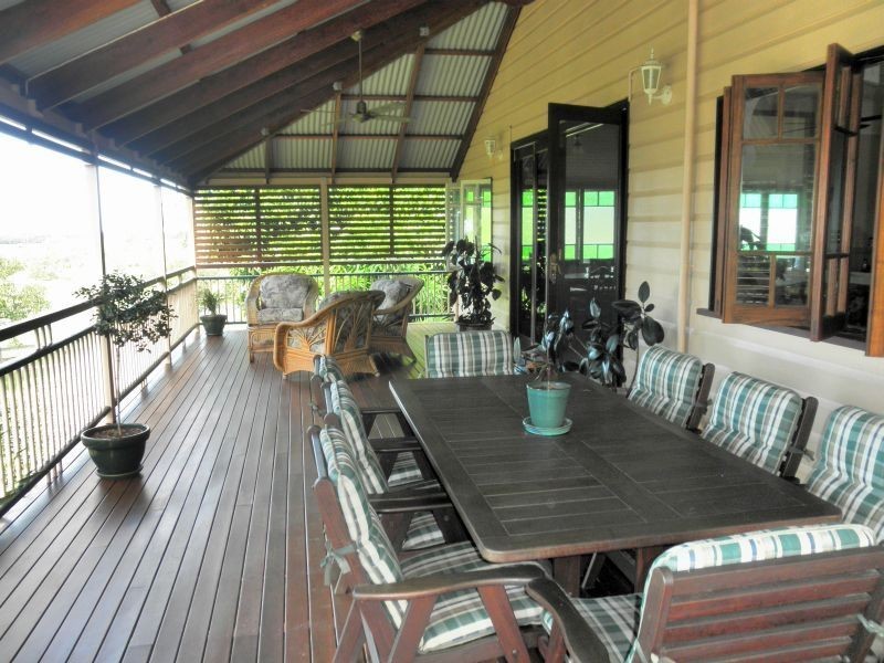 3 Marine Court, Jacobs Well QLD 4208