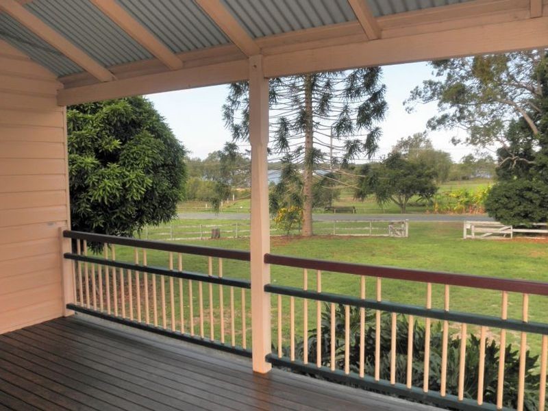 3 Marine Court, Jacobs Well QLD 4208