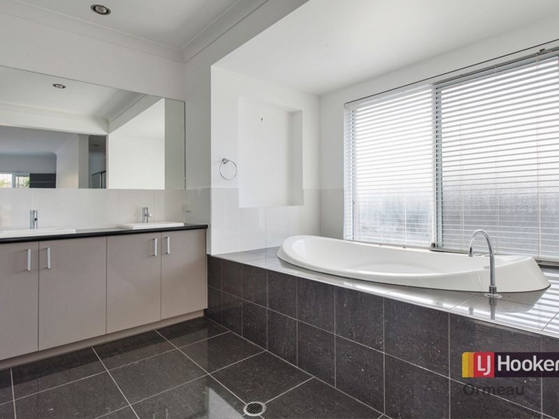 107 Ormeau Ridge Road, Ormeau Hills QLD 4208