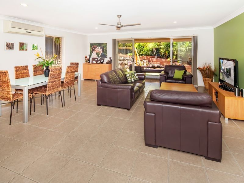 1/10 Jasmine Circuit, Ormeau QLD 4208