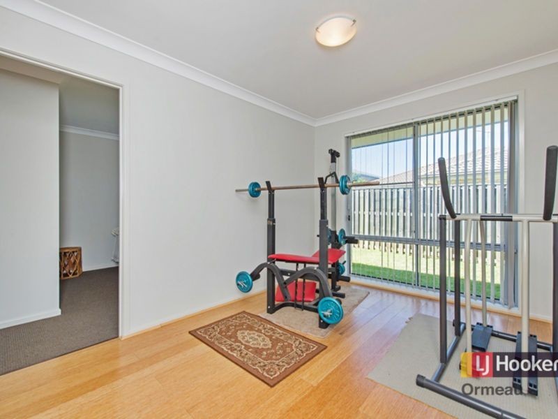 8 Achievement Drive, Ormeau QLD 4208