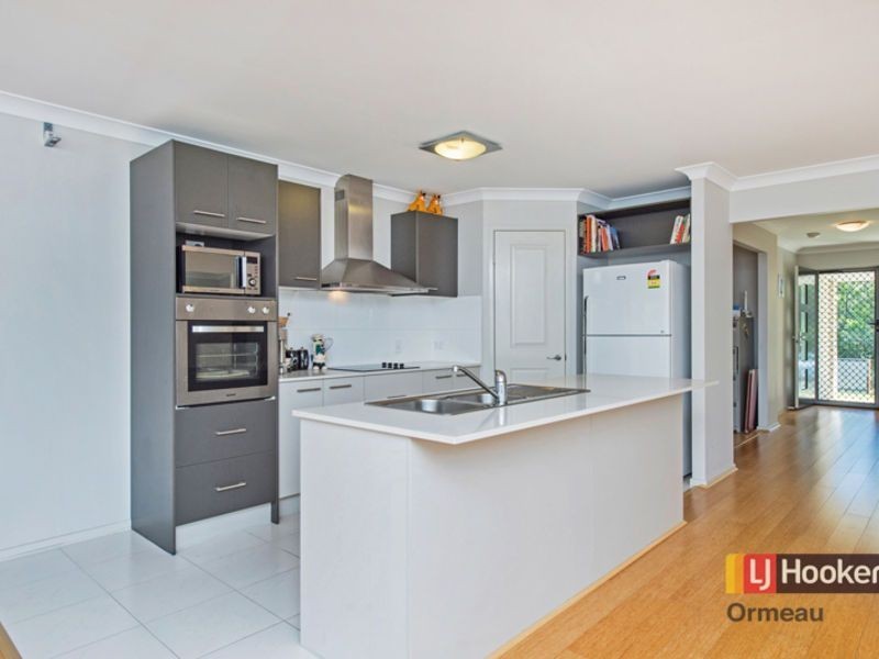 8 Achievement Drive, Ormeau QLD 4208