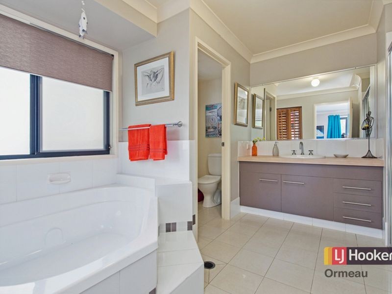 7 Peachester Close, Ormeau QLD 4208